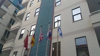 Otel Midi 2*